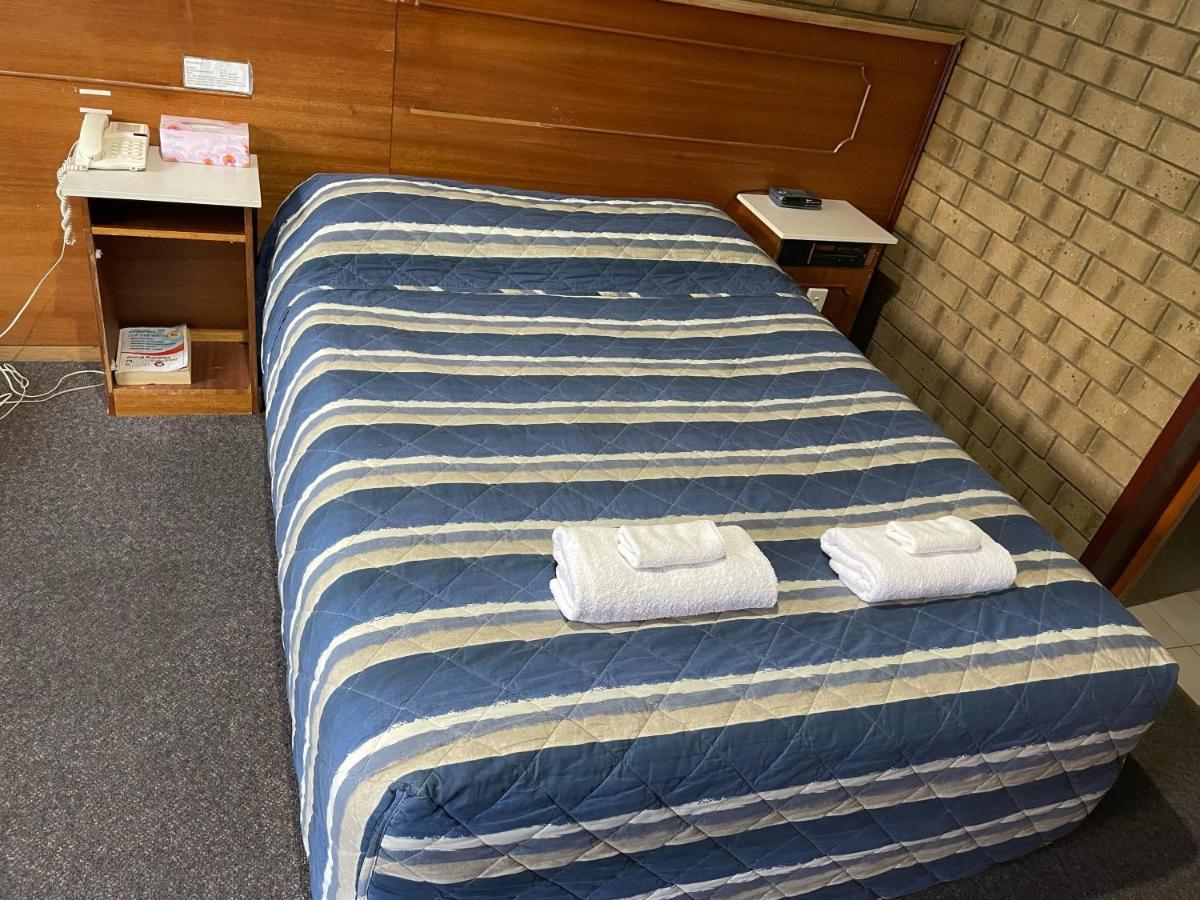 Pavlos Motel Ingle Farm Екстериор снимка