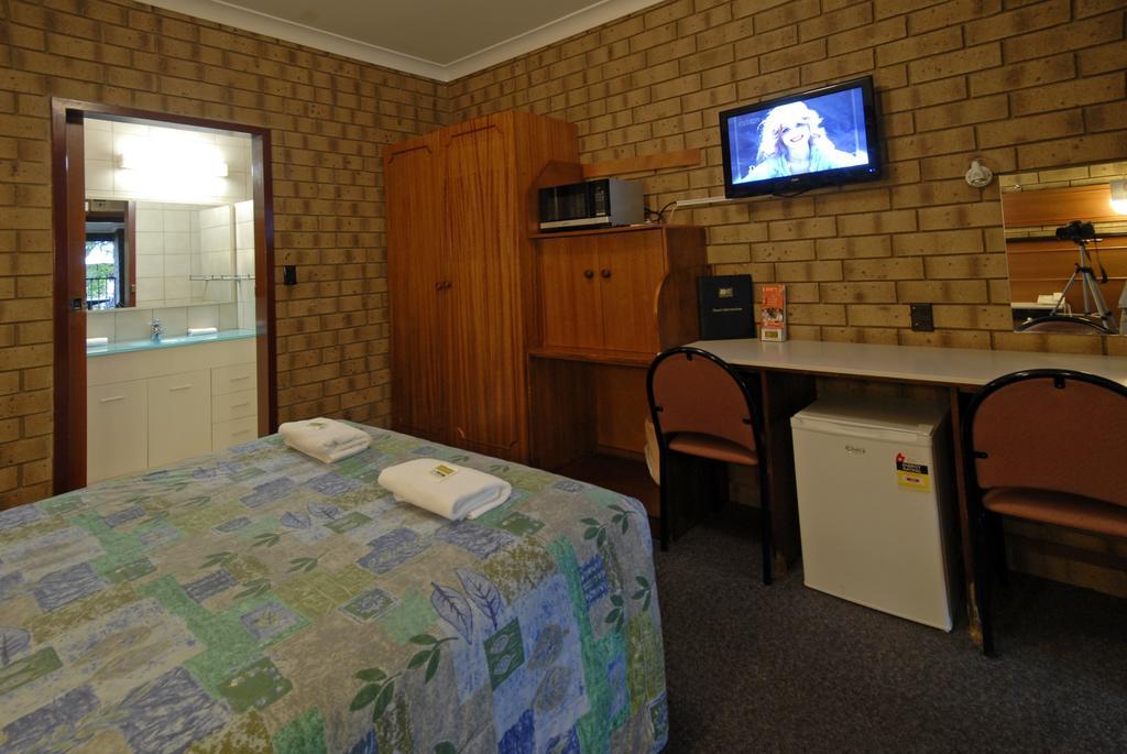 Pavlos Motel Ingle Farm Екстериор снимка