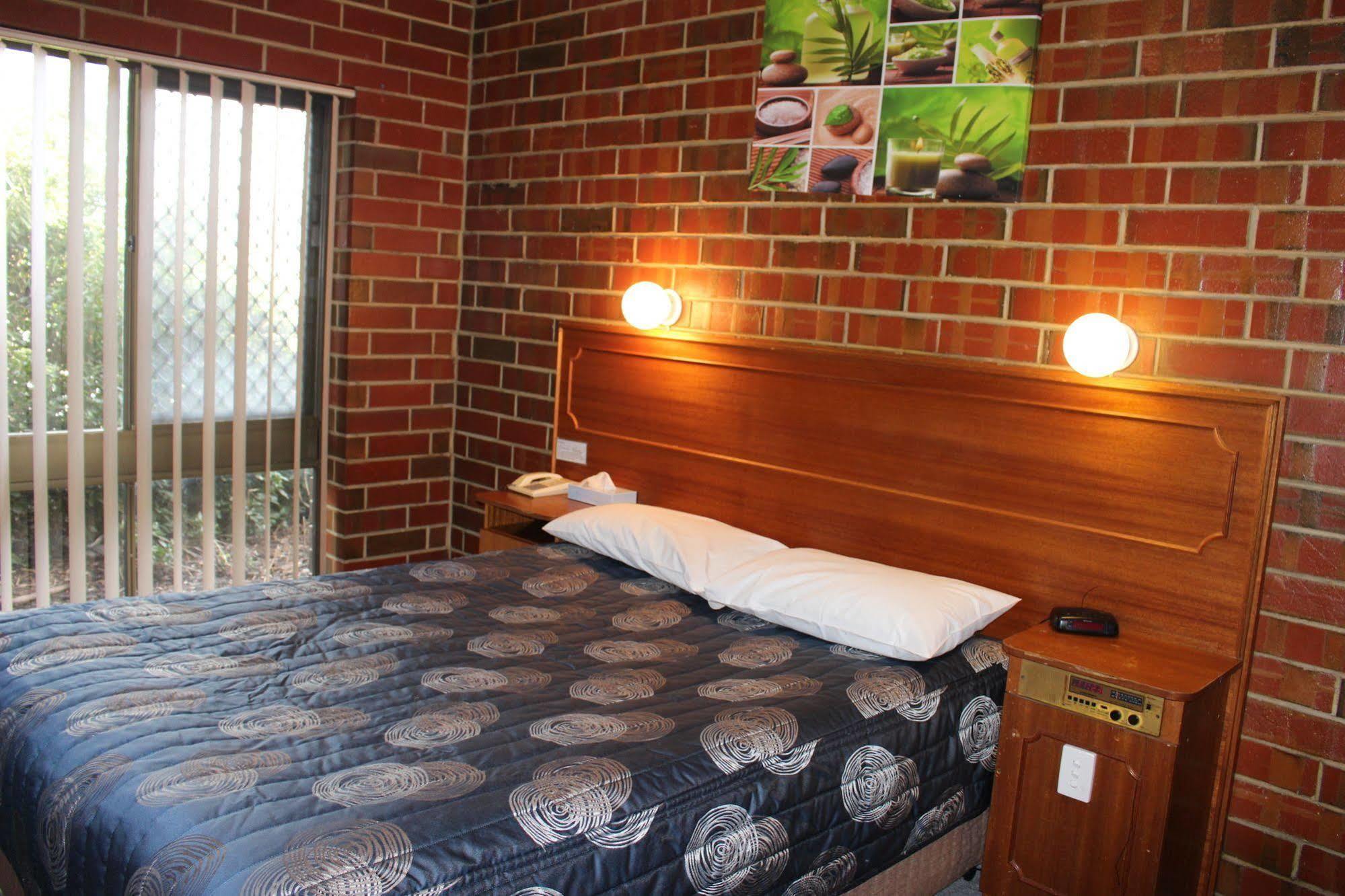 Pavlos Motel Ingle Farm Екстериор снимка