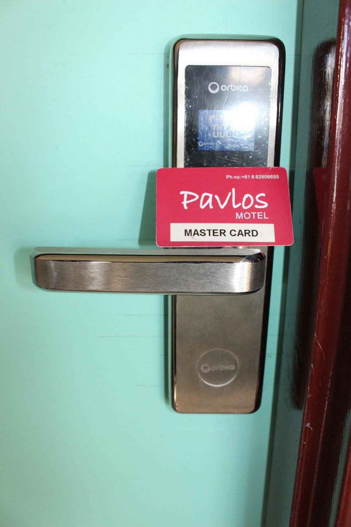 Pavlos Motel Ingle Farm Екстериор снимка